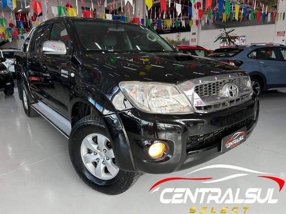 TOYOTA HILUX 3.0 SRV 4X4 CD 16V TURBO INTERCOOLER DIESEL 4P AUTOMÁTICO TOYOTA HILUX 3.0 SRV 4X4 CD 16V TURBO INTERCOOLER DIESEL 4P AUTOMÁTICO